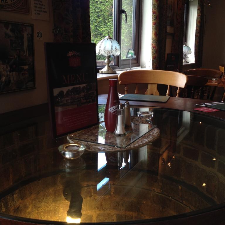 The Kings Head Inn Gloucester Ngoại thất bức ảnh