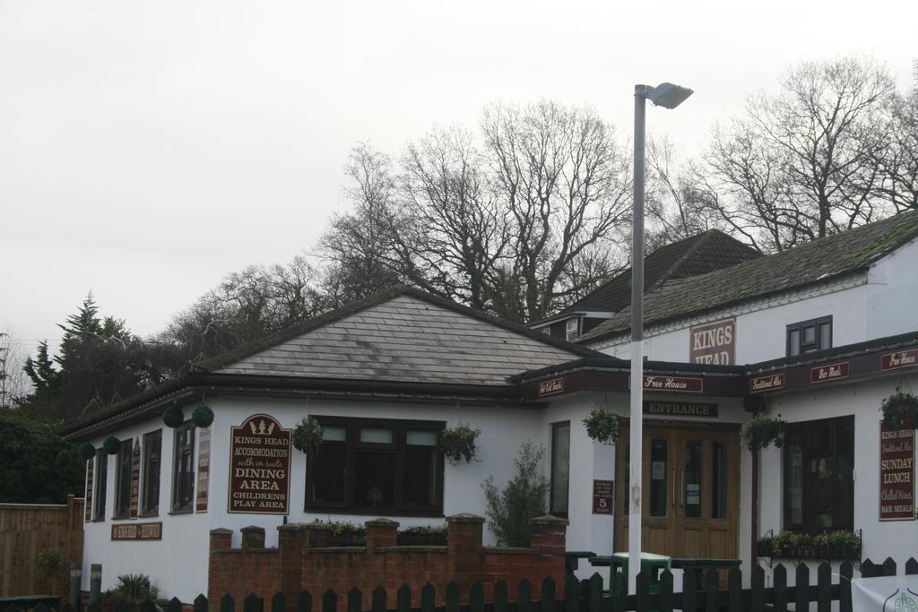 The Kings Head Inn Gloucester Ngoại thất bức ảnh